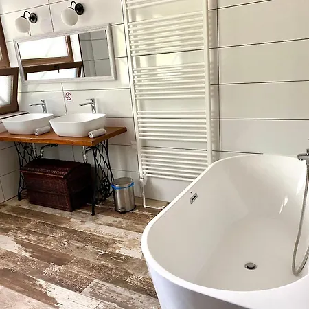 Feherhaz Apartman アパート Bélmegyer
